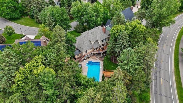 1638 Quail Ridge Circle, Woodbury, MN 55125