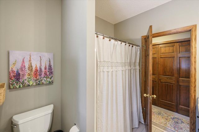 1638 Quail Ridge Circle, Woodbury, MN 55125