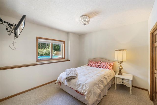 1638 Quail Ridge Circle, Woodbury, MN 55125