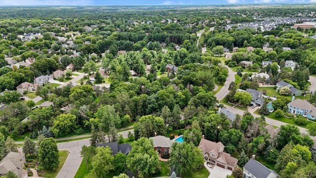 1638 Quail Ridge Circle, Woodbury, MN 55125