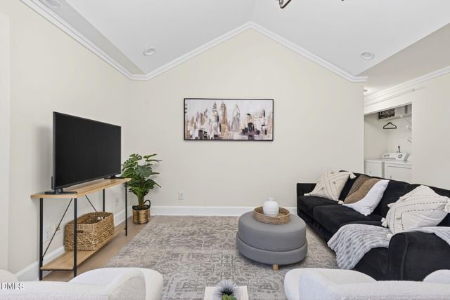 16 Stillwater Park, Durham, NC 27707