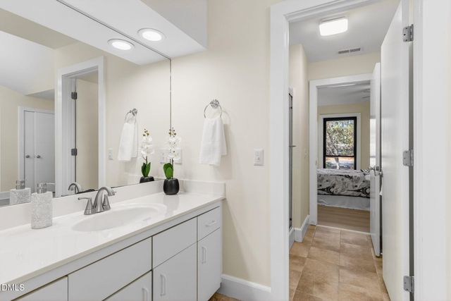 16 Stillwater Park, Durham, NC 27707