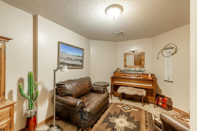 2852 NE 160, Cheney, KS 67025