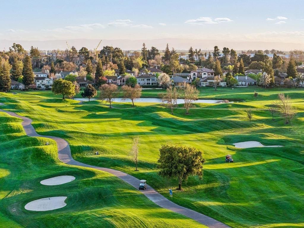 Image 101 of property listing at 3756 Gleneagles Drive, Stockton, CA 95219