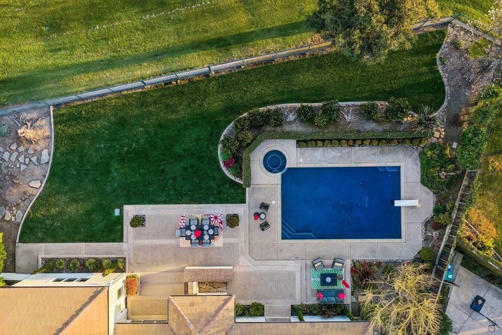 Image 90 of property listing at 3756 Gleneagles Drive, Stockton, CA 95219