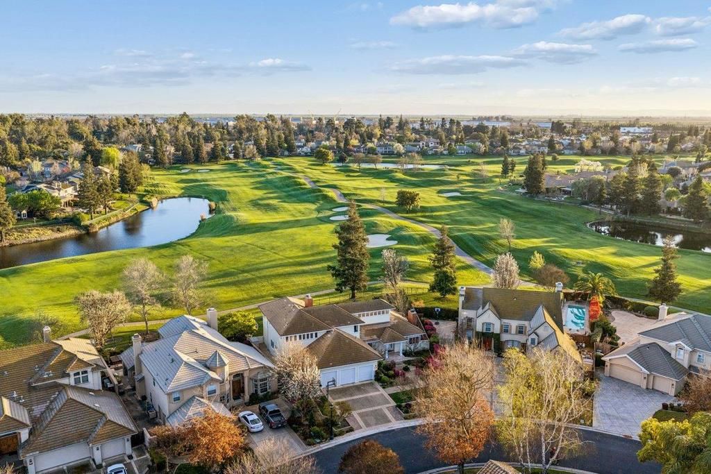 Image 93 of property listing at 3756 Gleneagles Drive, Stockton, CA 95219