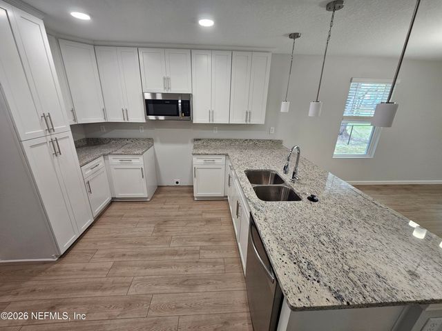 7138 BERRY Avenue, Jacksonville, FL 32211