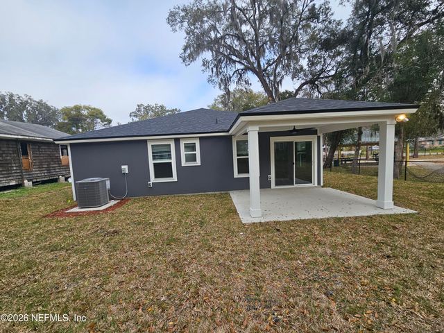 7138 BERRY Avenue, Jacksonville, FL 32211