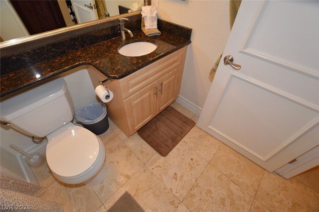 230 East Flamingo Road 210, Las Vegas, NV 89169