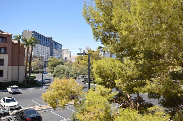 230 East Flamingo Road 210, Las Vegas, NV 89169
