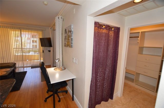 230 East Flamingo Road 210, Las Vegas, NV 89169
