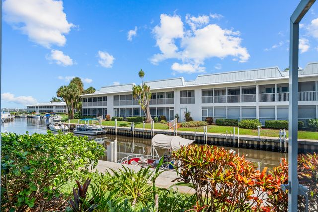 1864 SW Palm City Road Unit 103, Stuart, FL 34994