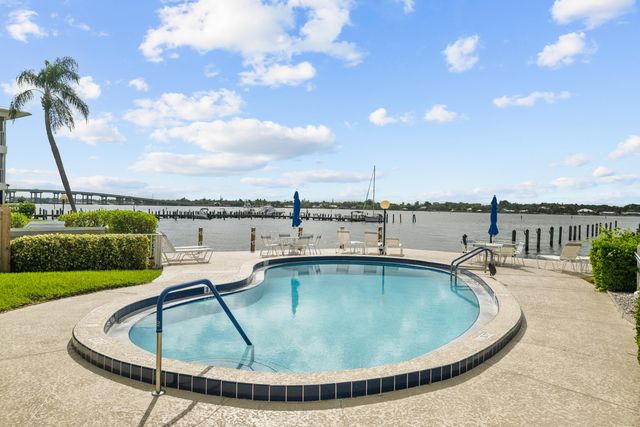 1864 SW Palm City Road Unit 103, Stuart, FL 34994