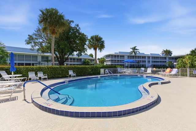 1864 SW Palm City Road Unit 103, Stuart, FL 34994