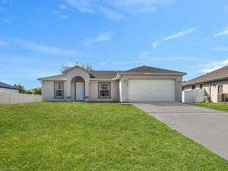 2120 SW 28th TER, Cape Coral, FL 33914