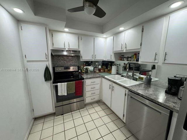 1200 Saint Charles Pl 321, Pembroke Pines, FL 33026