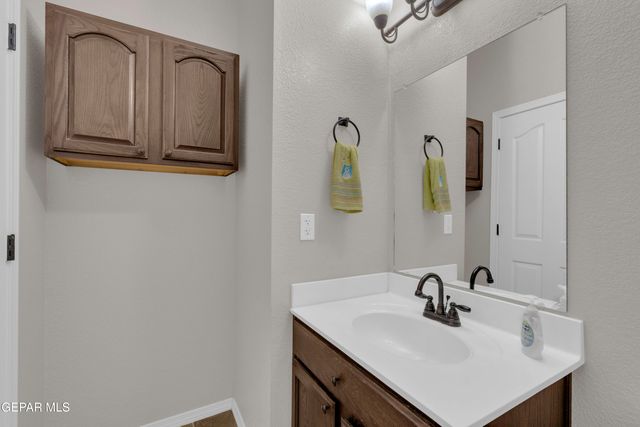3261 LEAH POINT Lane, El Paso, TX 79938
