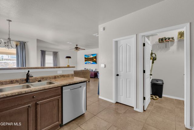 3261 LEAH POINT Lane, El Paso, TX 79938