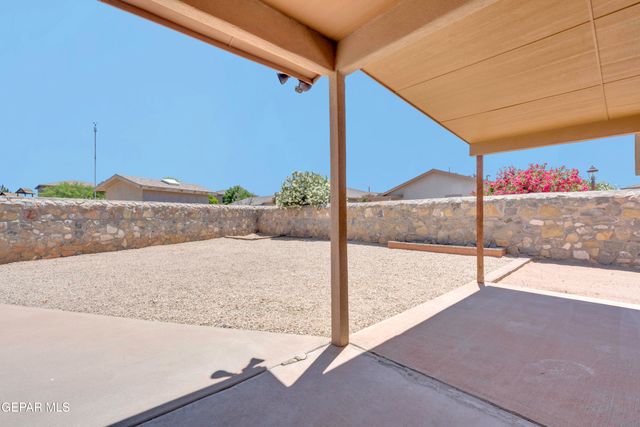 3261 LEAH POINT Lane, El Paso, TX 79938