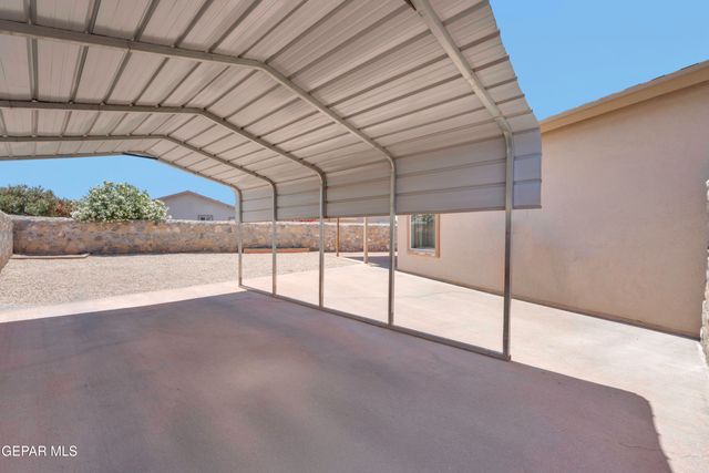 3261 LEAH POINT Lane, El Paso, TX 79938