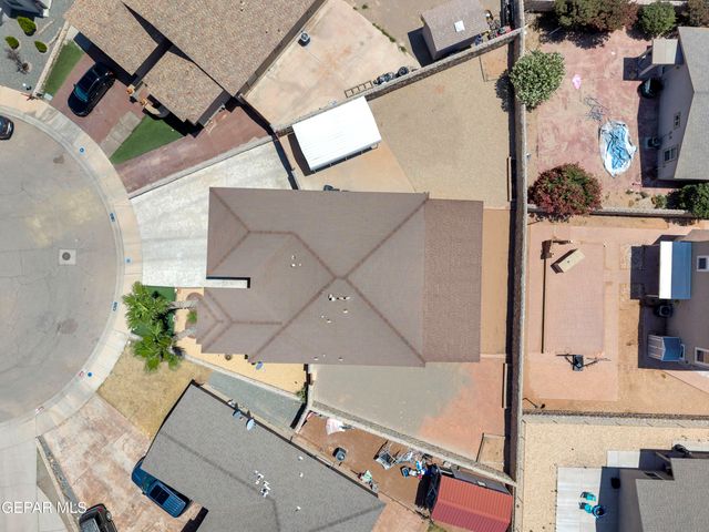 3261 LEAH POINT Lane, El Paso, TX 79938