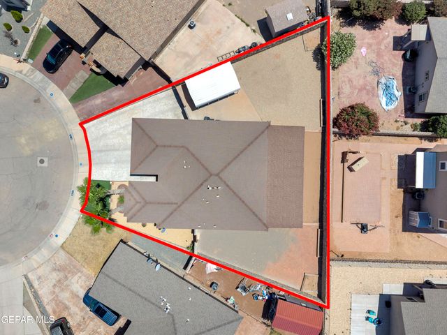 3261 LEAH POINT Lane, El Paso, TX 79938