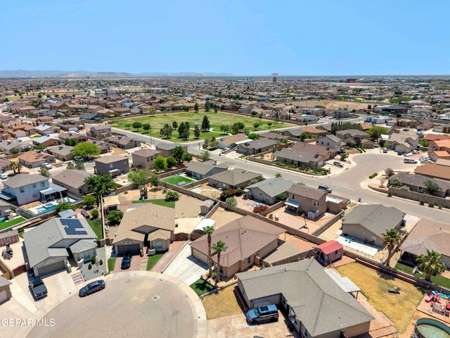 3261 LEAH POINT Lane, El Paso, TX 79938