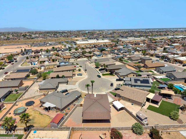 3261 LEAH POINT Lane, El Paso, TX 79938