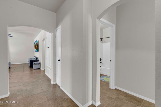 3261 LEAH POINT Lane, El Paso, TX 79938