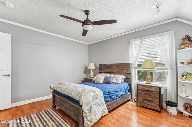 44 East Drive, Toms River, NJ 08753