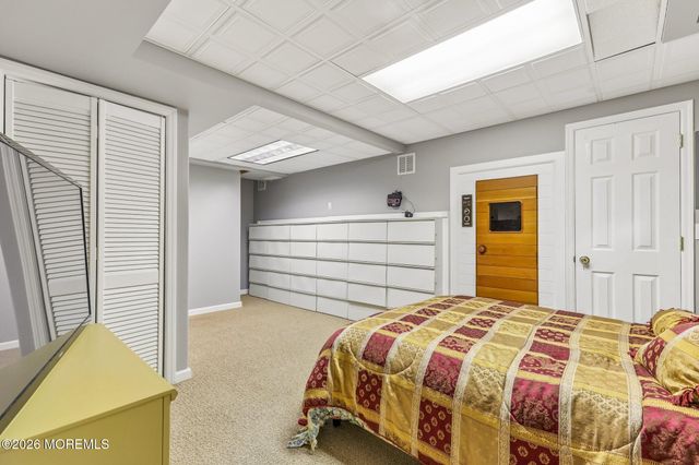44 East Drive, Toms River, NJ 08753