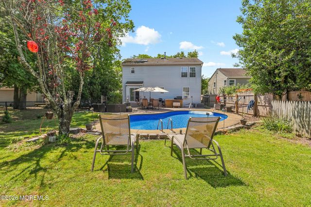 44 East Drive, Toms River, NJ 08753