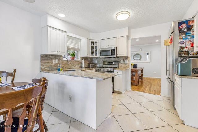 44 East Drive, Toms River, NJ 08753