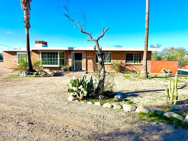 1981 W Khaibar Place, Tucson, AZ 85704