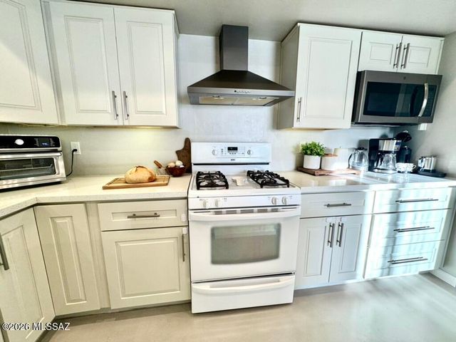 1981 W Khaibar Place, Tucson, AZ 85704