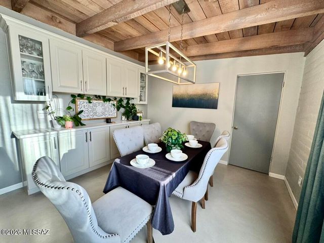 1981 W Khaibar Place, Tucson, AZ 85704