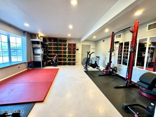 1981 W Khaibar Place, Tucson, AZ 85704