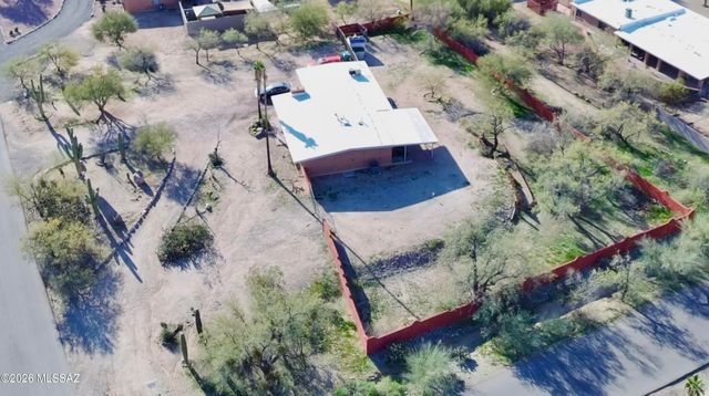 1981 W Khaibar Place, Tucson, AZ 85704