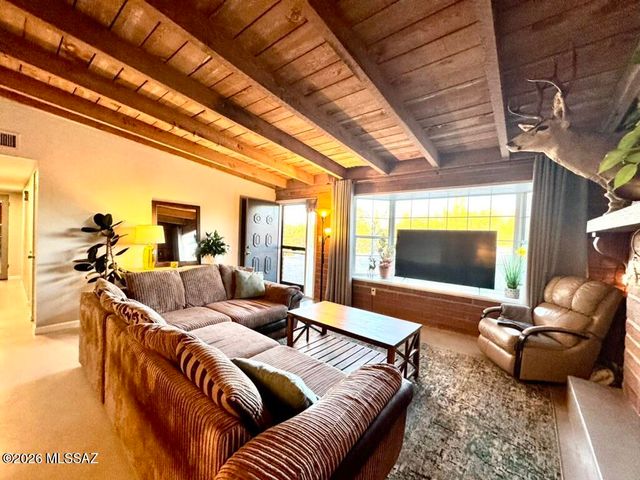 1981 W Khaibar Place, Tucson, AZ 85704