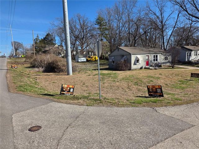 6260 LATHROP Avenue, Kansas City, KS 66104