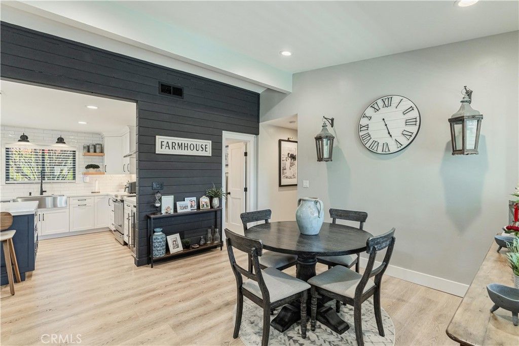 Image 10 of property listing at 30511 Greenbrook Place, Canyon Lake, CA 92587