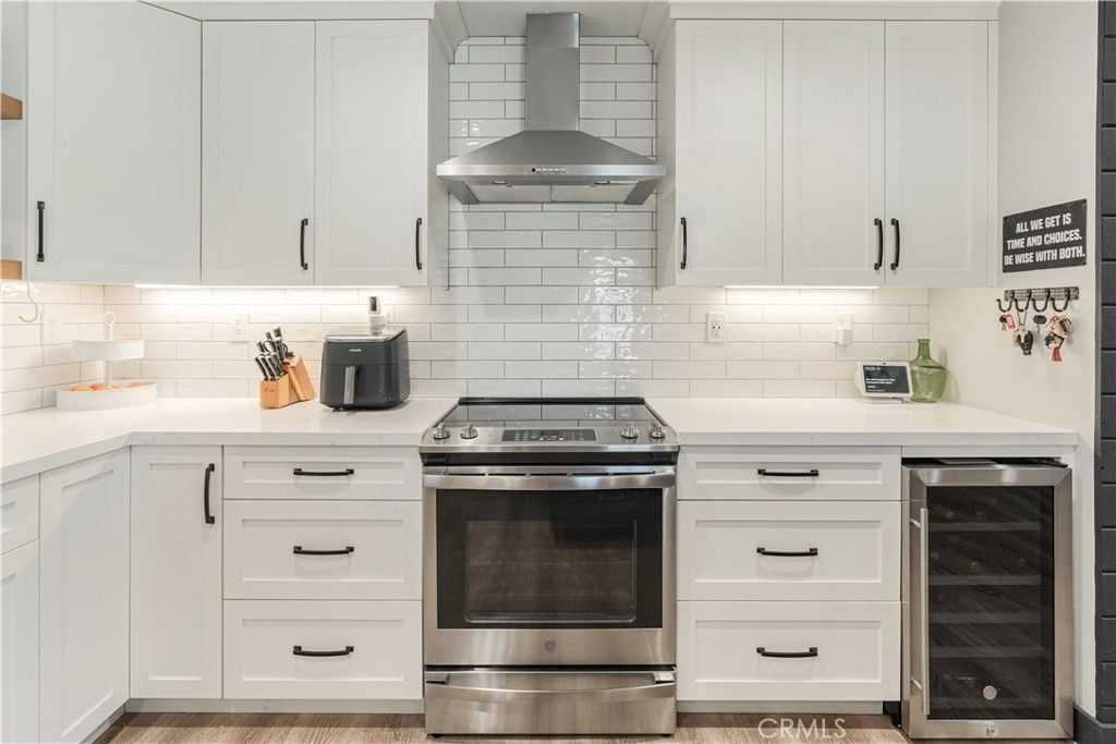 Image 16 of property listing at 30511 Greenbrook Place, Canyon Lake, CA 92587