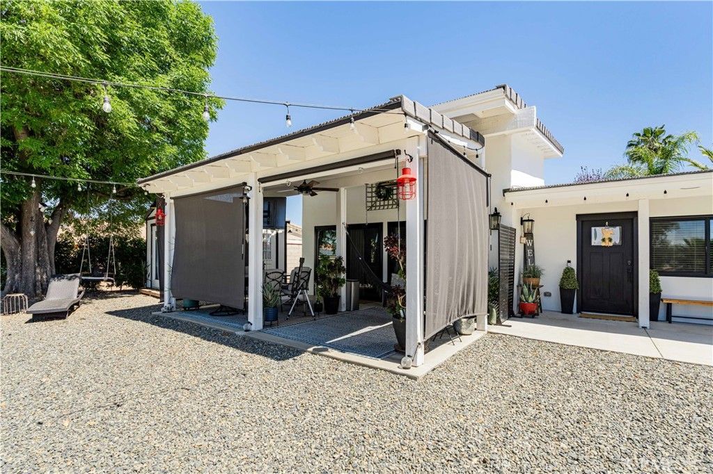 Image 2 of property listing at 30511 Greenbrook Place, Canyon Lake, CA 92587