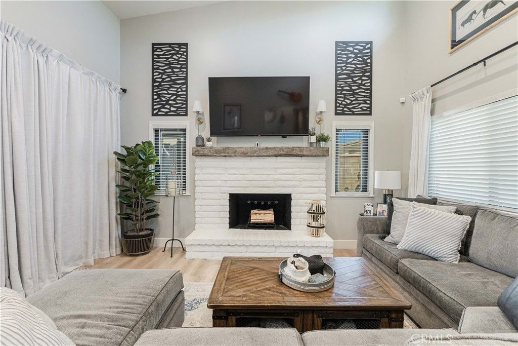 Image 23 of property listing at 30511 Greenbrook Place, Canyon Lake, CA 92587