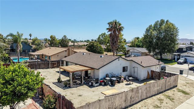 1165 Timpanogus Court, San Jacinto, CA 92583