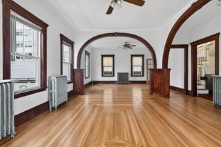 24 Carleton St, Revere, MA 02151