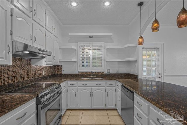 109 Calle De Santiago Ct, Pensacola, FL 32502