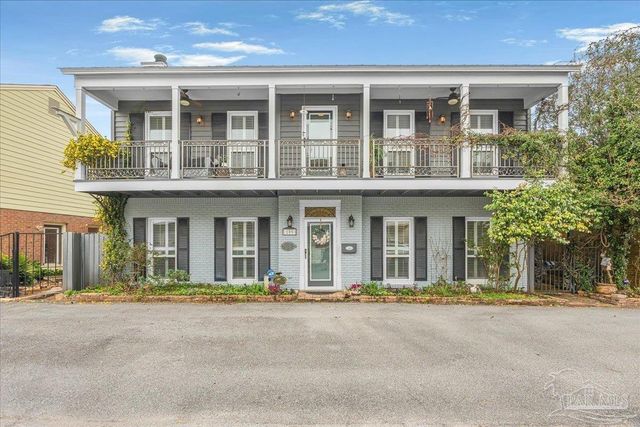 109 Calle De Santiago Ct, Pensacola, FL 32502