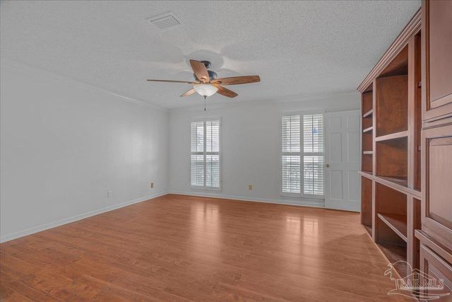 109 Calle De Santiago Ct, Pensacola, FL 32502