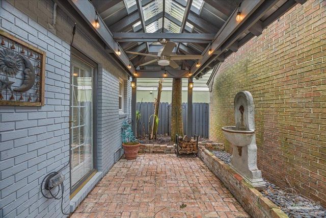 109 Calle De Santiago Ct, Pensacola, FL 32502